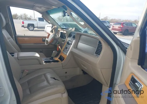 2008 Lincoln Navigator from USA, damaged, VIN 5LMFU275X8LJ02212